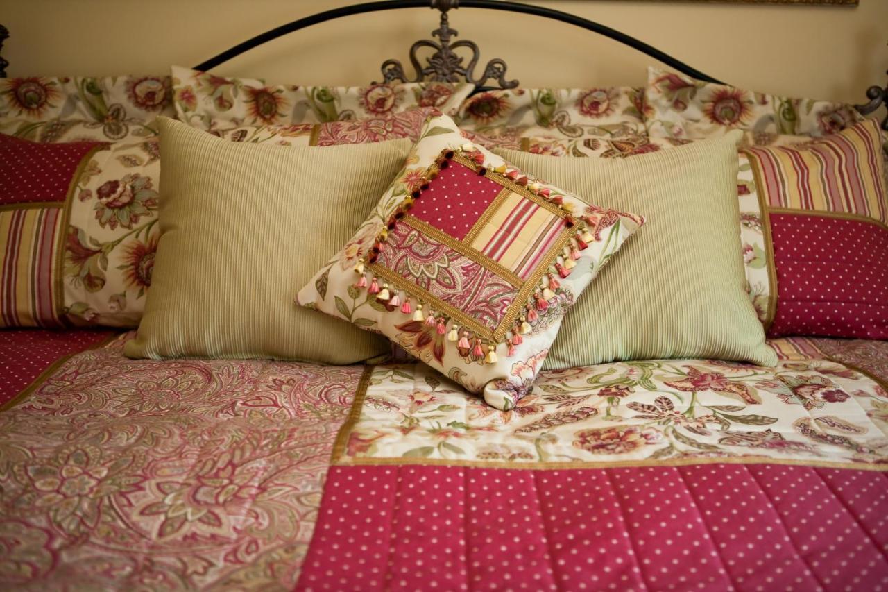 Pillow And Paddock B&B La Grange Exterior photo